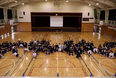 学年写真「未来へ紡ぐ」